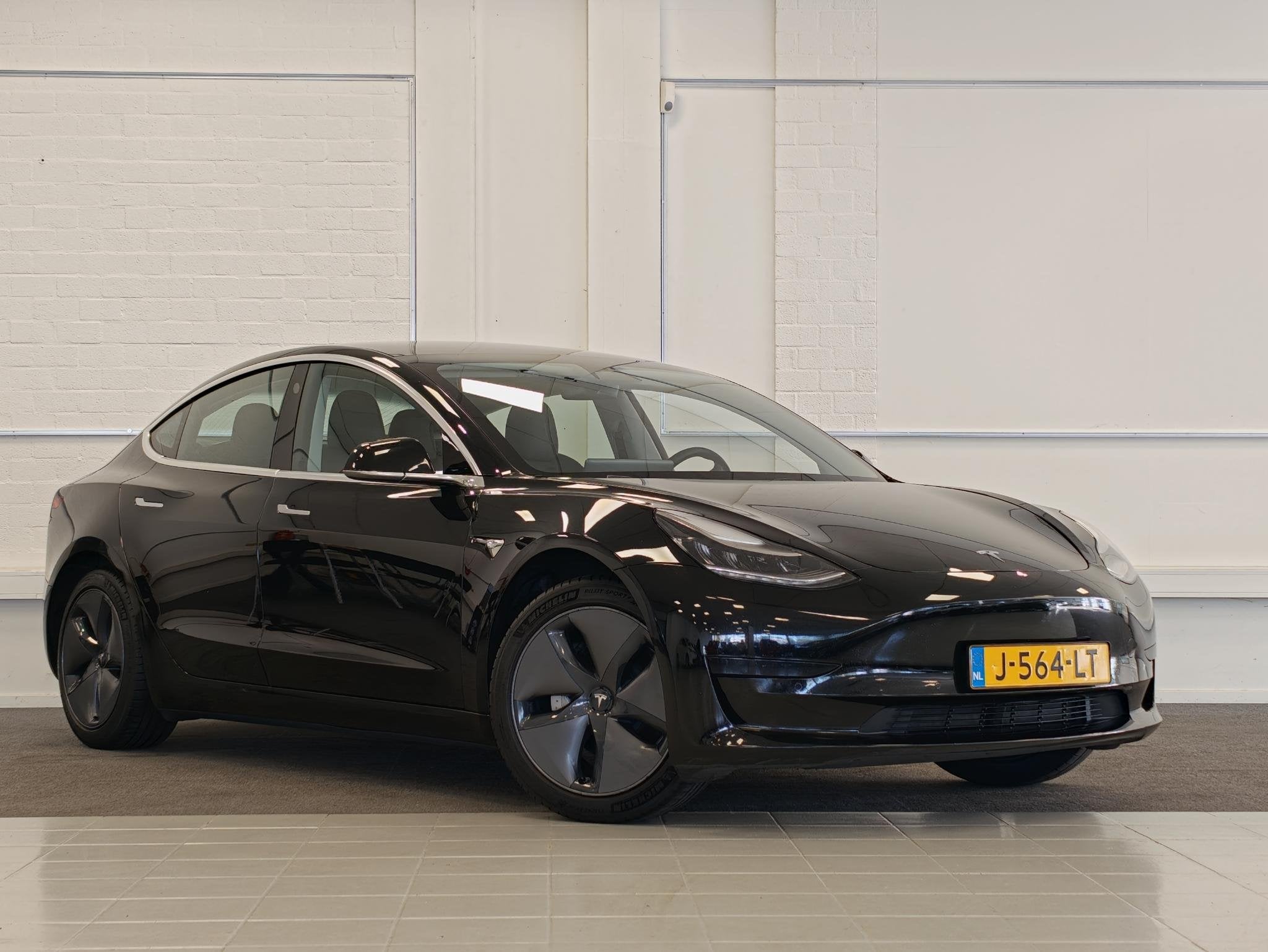Tesla Model 3 Standard RWD Plus 60 kWh SOH 84% Mooi!, Auto's, Automaat, 238 pk, Gebruikt, Zwart