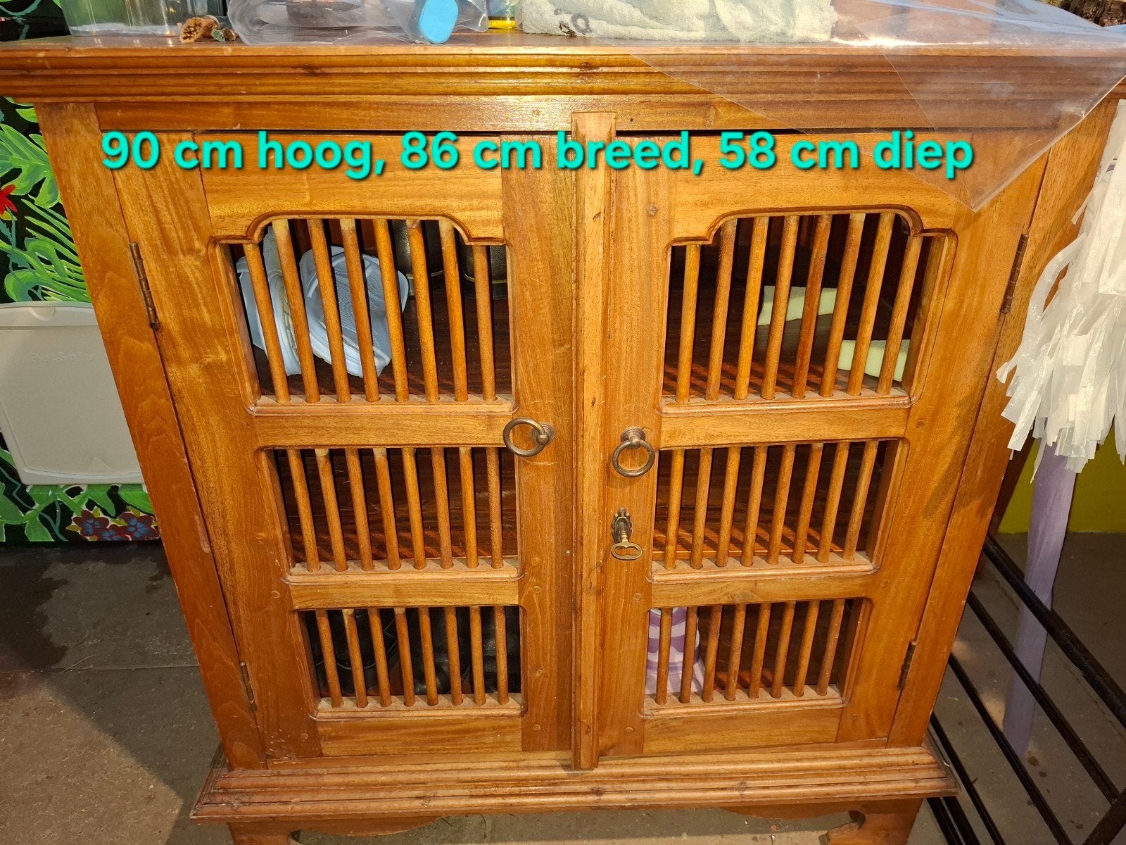 Houten kastje met spijlen deuren - 90x86x58 cm, Ophalen, Gebruikt