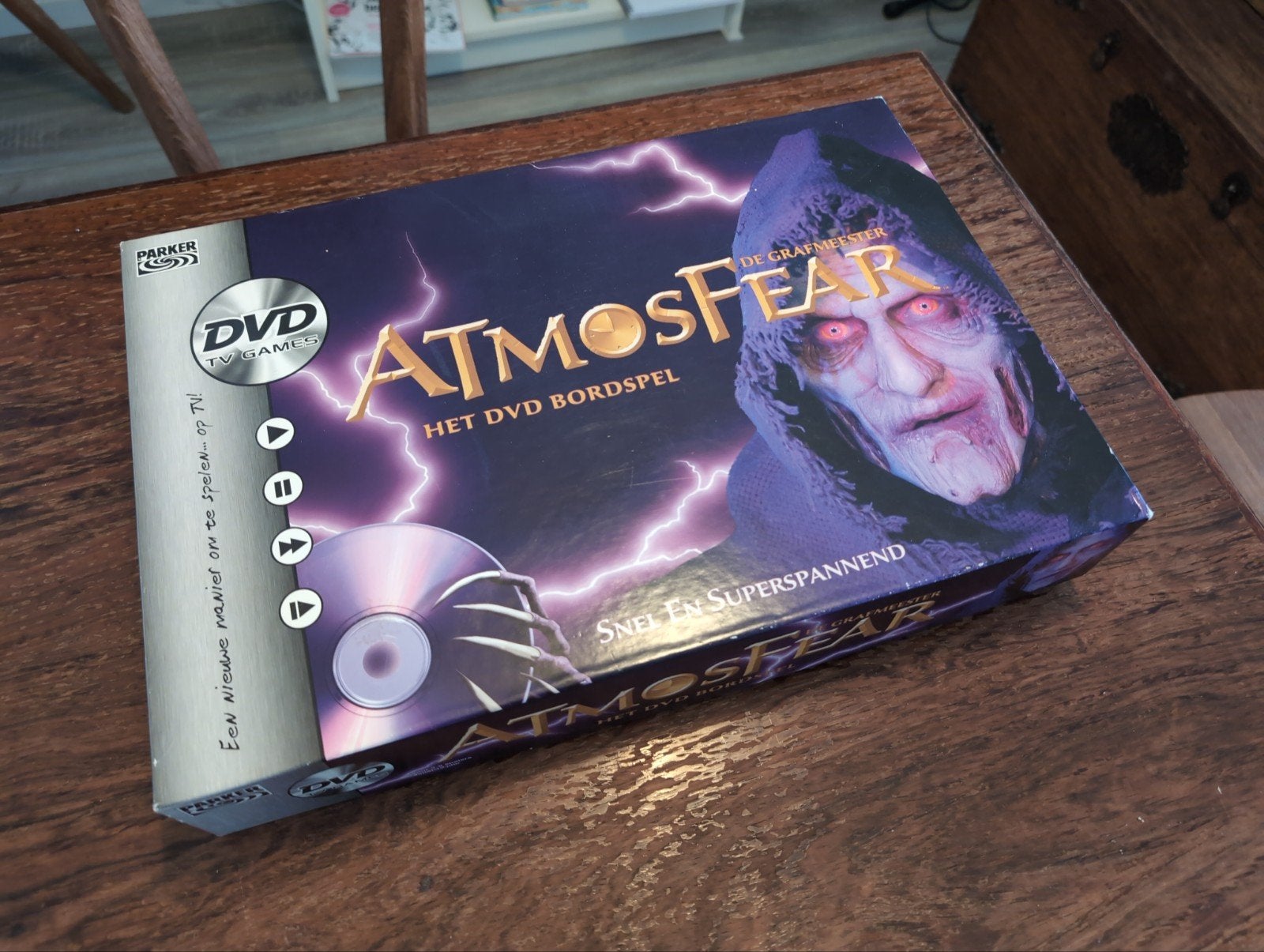 AtmosFear DVD Bordspel - Het originele interactieve spel, Hobby en Vrije tijd, Drie of vier spelers, Ophalen, Gebruikt, Parker
