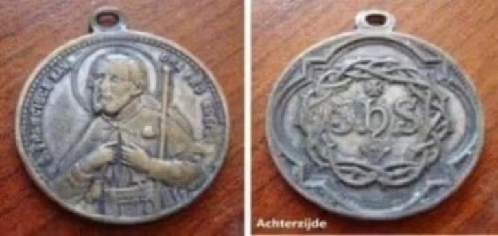 Oude bronzen medaille, Sint Franciscus Xavierus, Postzegels en Munten, Verzenden, Brons, Buitenland