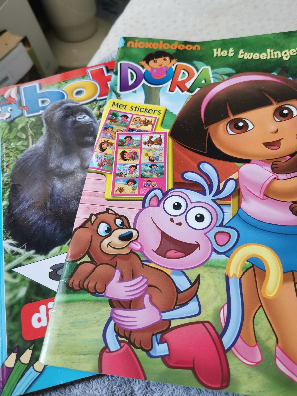 2 stuks Doeboek Dora en Bobo half gebruikt, Ophalen of Verzenden, Gelezen