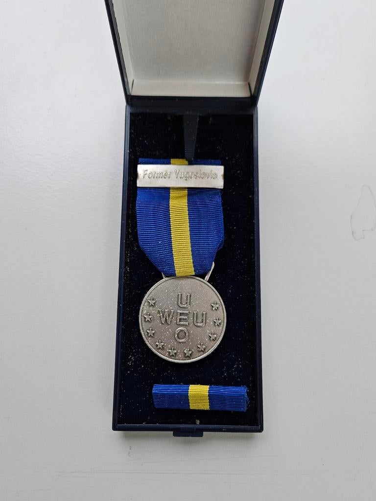 WEU medaille onderscheiding former Yugoslavia Joegoslavië, Ophalen of Verzenden, Landmacht, Nederland, Lintje, Medaille of Wings