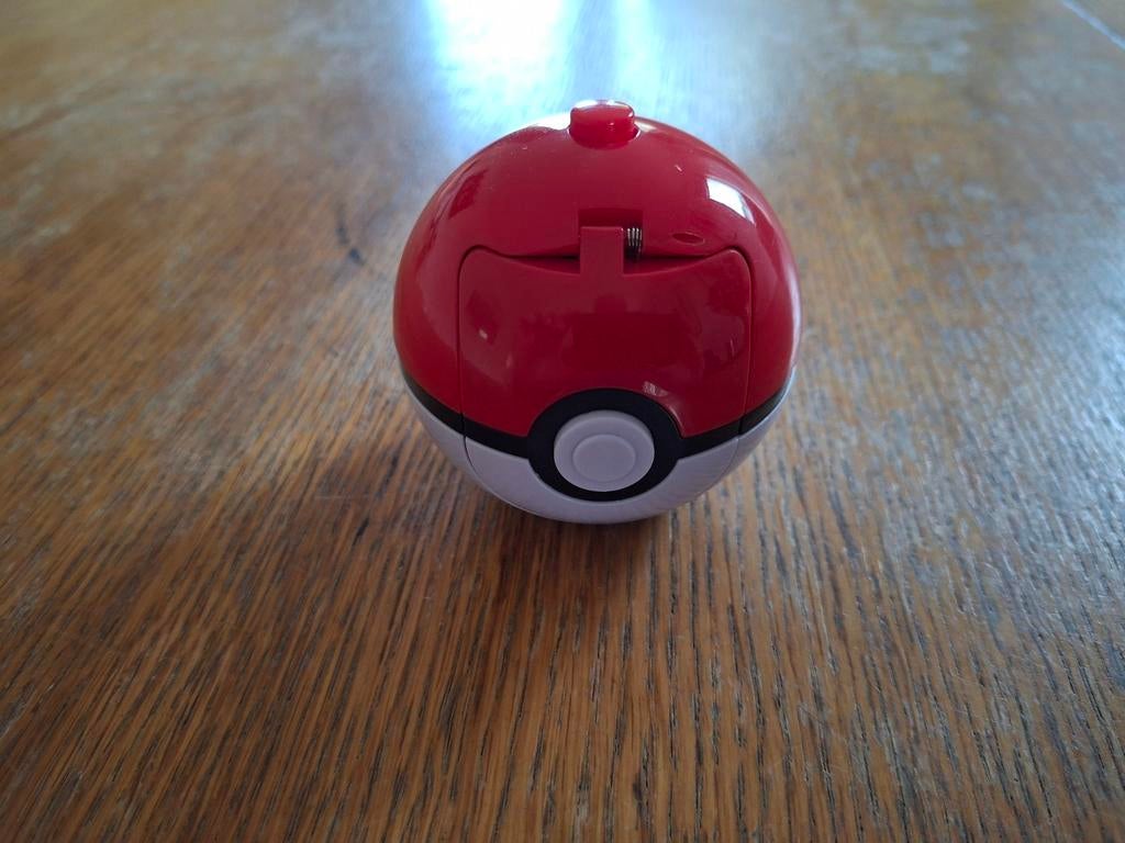 Beyblade met Pikachu, Verzamelen, Ophalen of Verzenden, Gebruikt