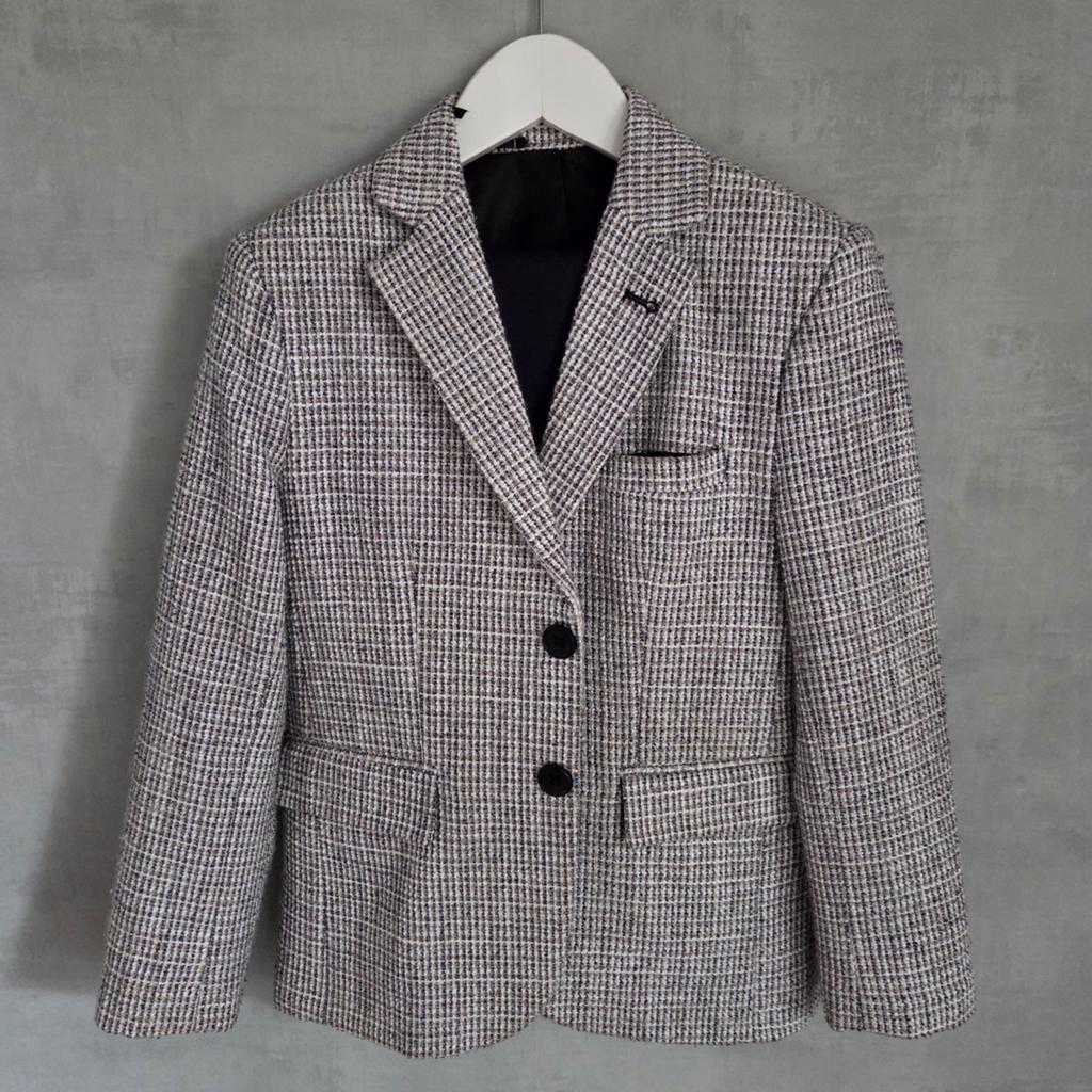Prachtige jongens colbert maat 122 taupe/zwart/wit, Kinderen en Baby's, Kinderkleding | Maat 122, Ophalen of Verzenden, Zo goed als nieuw
