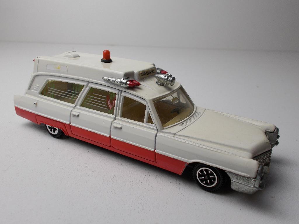 1971 Dinky Toys 288 SUPERIOR RESCUE ON CADILLAC CHASSIS (-A), Hobby en Vrije tijd, Modelauto's | 1:43, Ophalen of Verzenden, Zo goed als nieuw