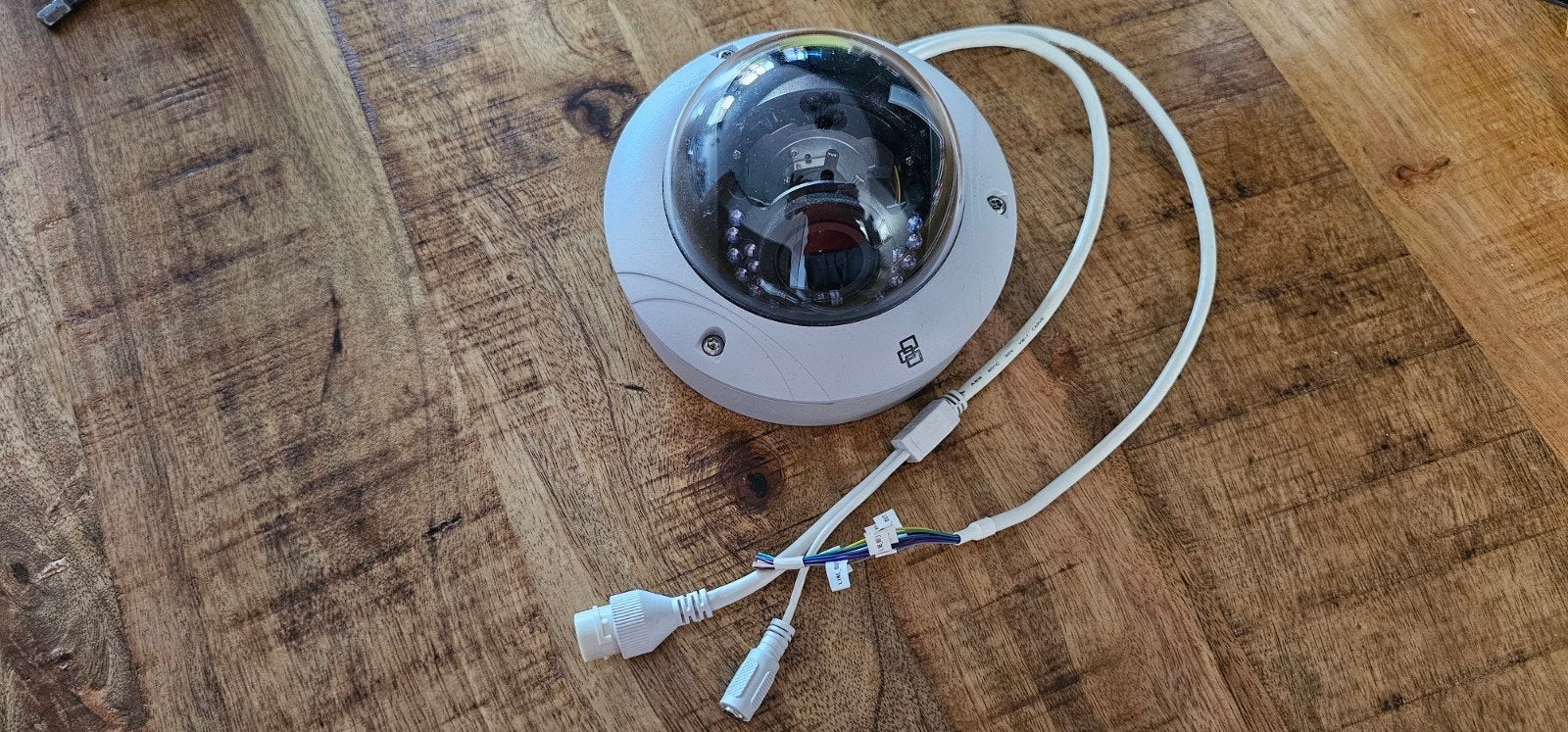Interlogix IP VF Mini Dome TVD-1103 Beveiligingscamera, Ophalen, Zo goed als nieuw, Binnencamera