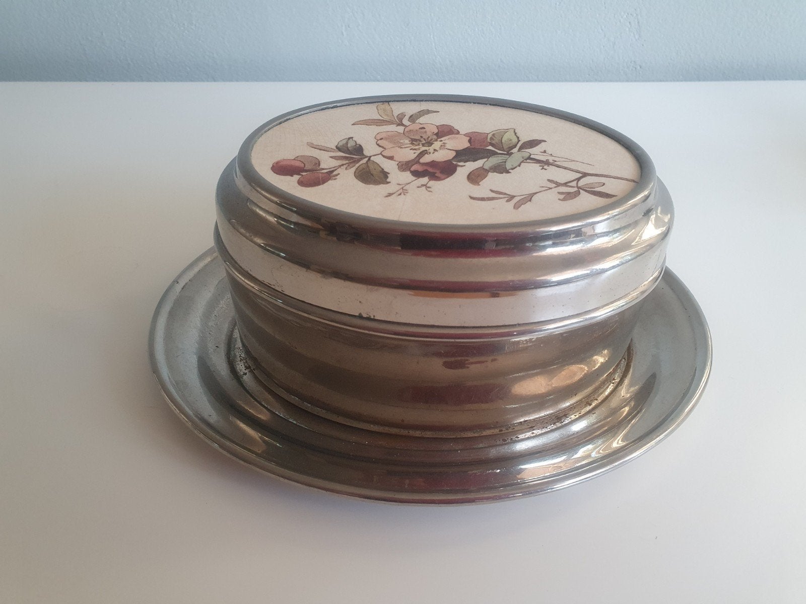Vintage metalen theedoos/koektrommel met keramieken tegel, Ophalen of Verzenden