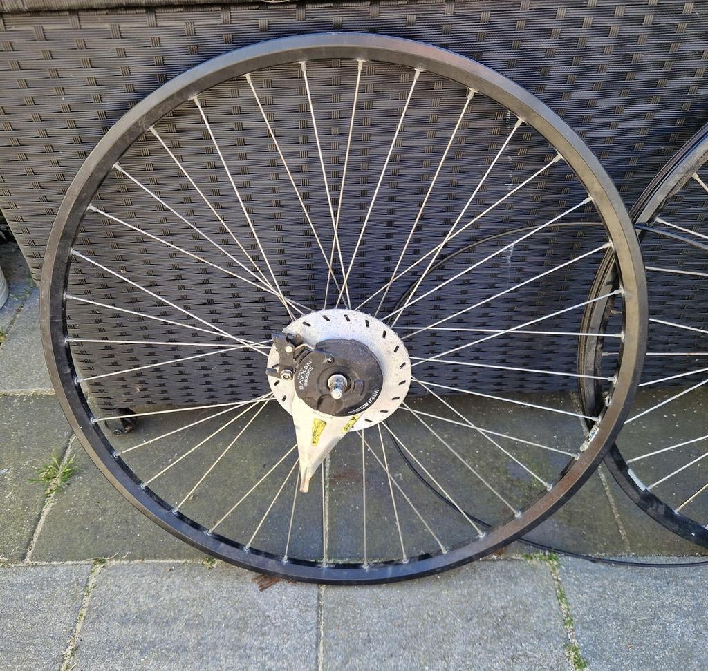 28 inch fietsvelgen voor en achterwiel Shimano 3 versnelling, Fietsen en Brommers, Fietsonderdelen, Ophalen of Verzenden, Zo goed als nieuw