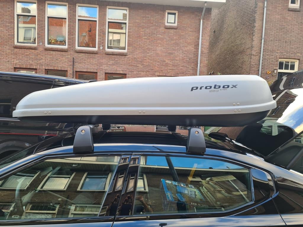 Te huur: Dakkoffer Hapro probox 560 / dakdragers €1,- per..., Ophalen