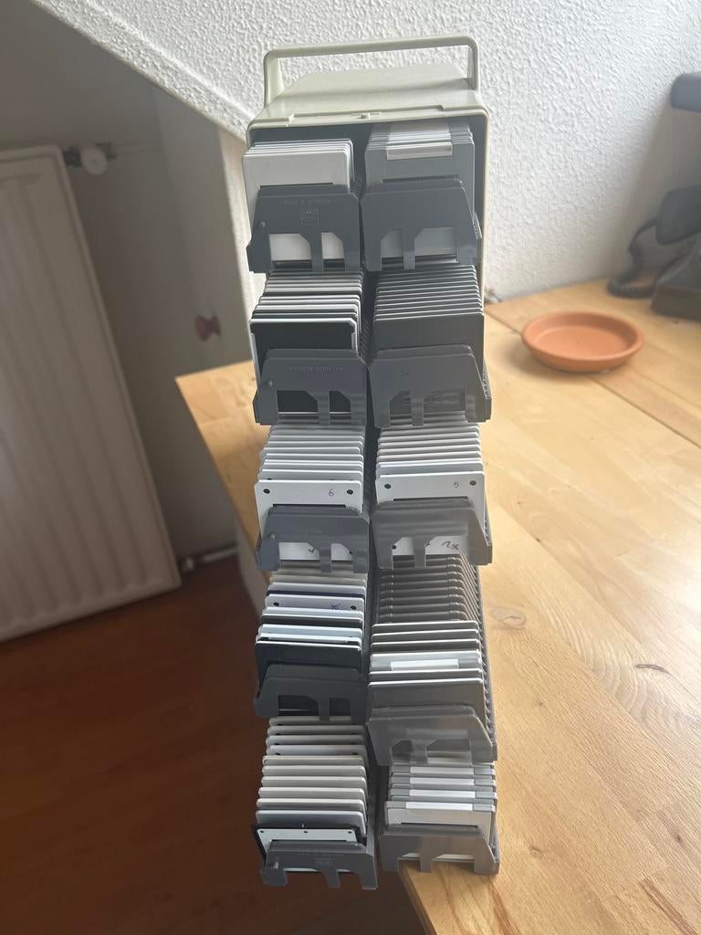 Vintage diabox met diaraampjes - Retro dia opslag, Ophalen of Verzenden, Gebruikt, Overige typen