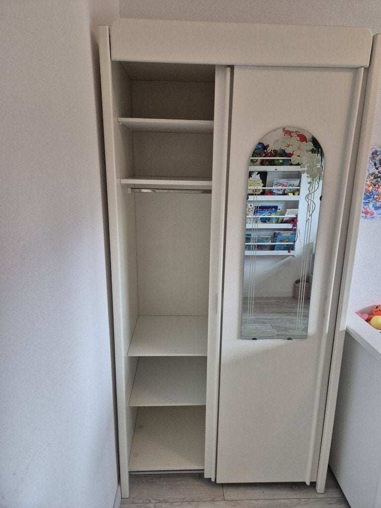 Schuifdeurkast MDF met spiegel Hoog 204 breed 101diep 63 cm, Ophalen, 200 cm of meer, Met plank(en), Zo goed als nieuw
