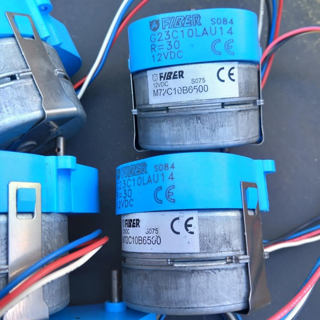 5STUKS FIBER 12VOLT motoren metvertrag U14 M72C10B6500 12VDC, Ophalen of Verzenden, Gebruikt