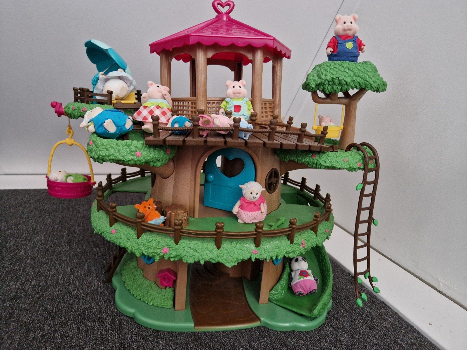 Sylvanian Families Boomhut met figuren en accessoires, Ophalen, Gebruikt, Jongen of Meisje
