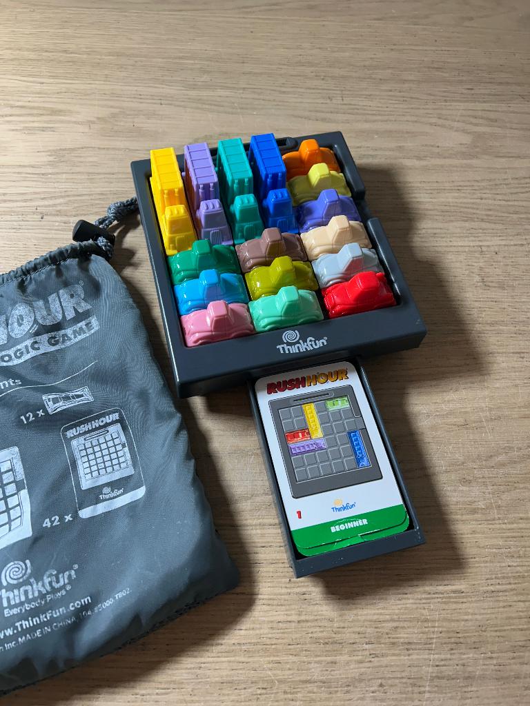 Rush Hour | ThinkFun, Ophalen of Verzenden, Zo goed als nieuw