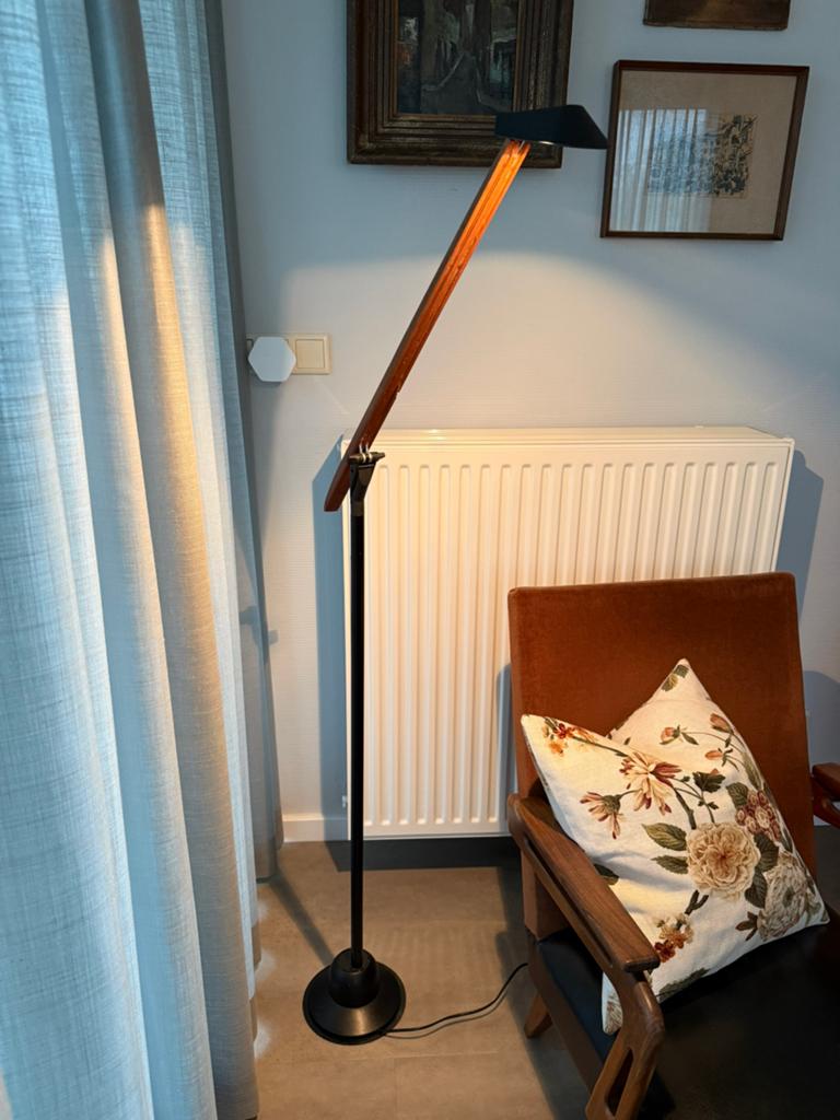 Massive Belgium Vloerlamp - Modern Design, Huis en Inrichting, Ophalen of Verzenden, Gebruikt, Hout, 150 tot 200 cm