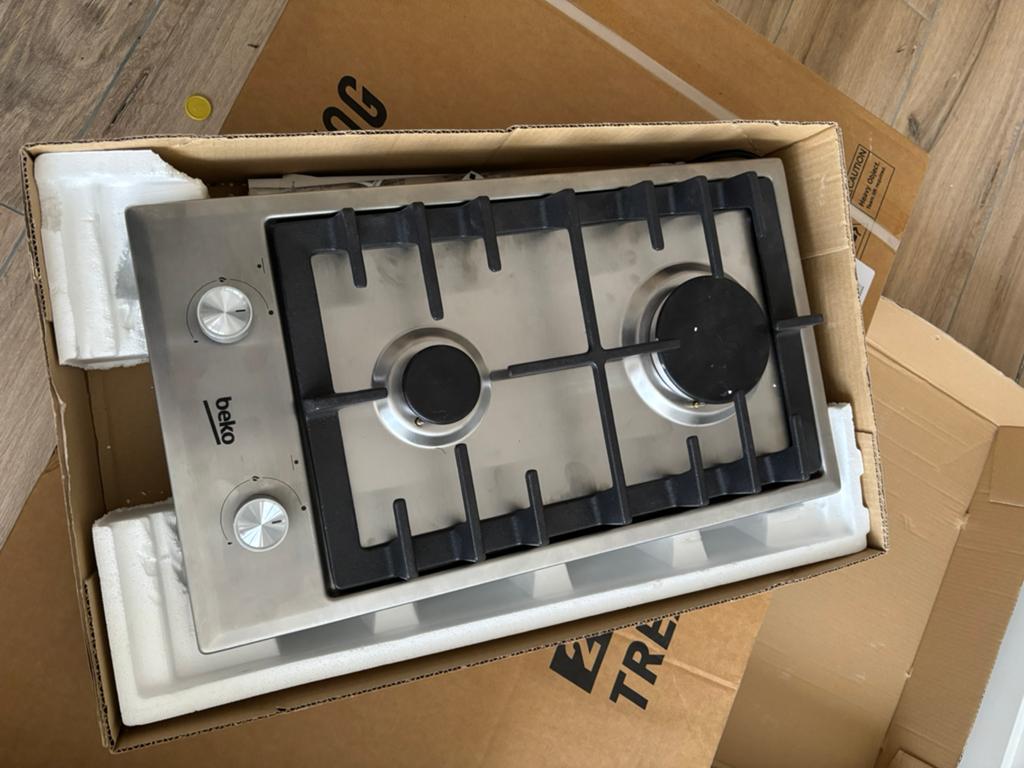Nieuw: Beko 2 pits kookkplaat. HDCG32221FXNL, Witgoed en Apparatuur, Kookplaten, Zo goed als nieuw, Gas, Vrijstaand, 4 kookzones