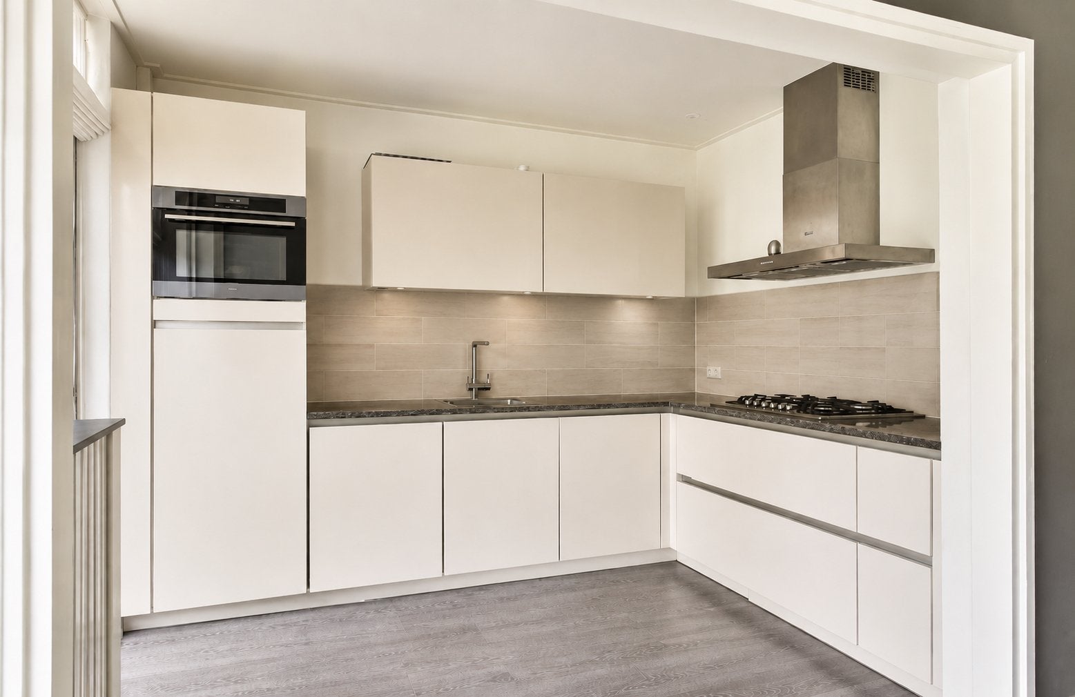 Mooie nette keuken met kokendwaterkraan etc, Ophalen, Gebruikt, Hoekkeuken, Hout