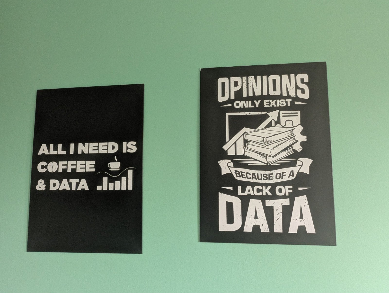 Displate metalen posters: 'Coffee & Data' en 'Lack of Data', Ophalen, Metaal, Zwart, Zo goed als nieuw