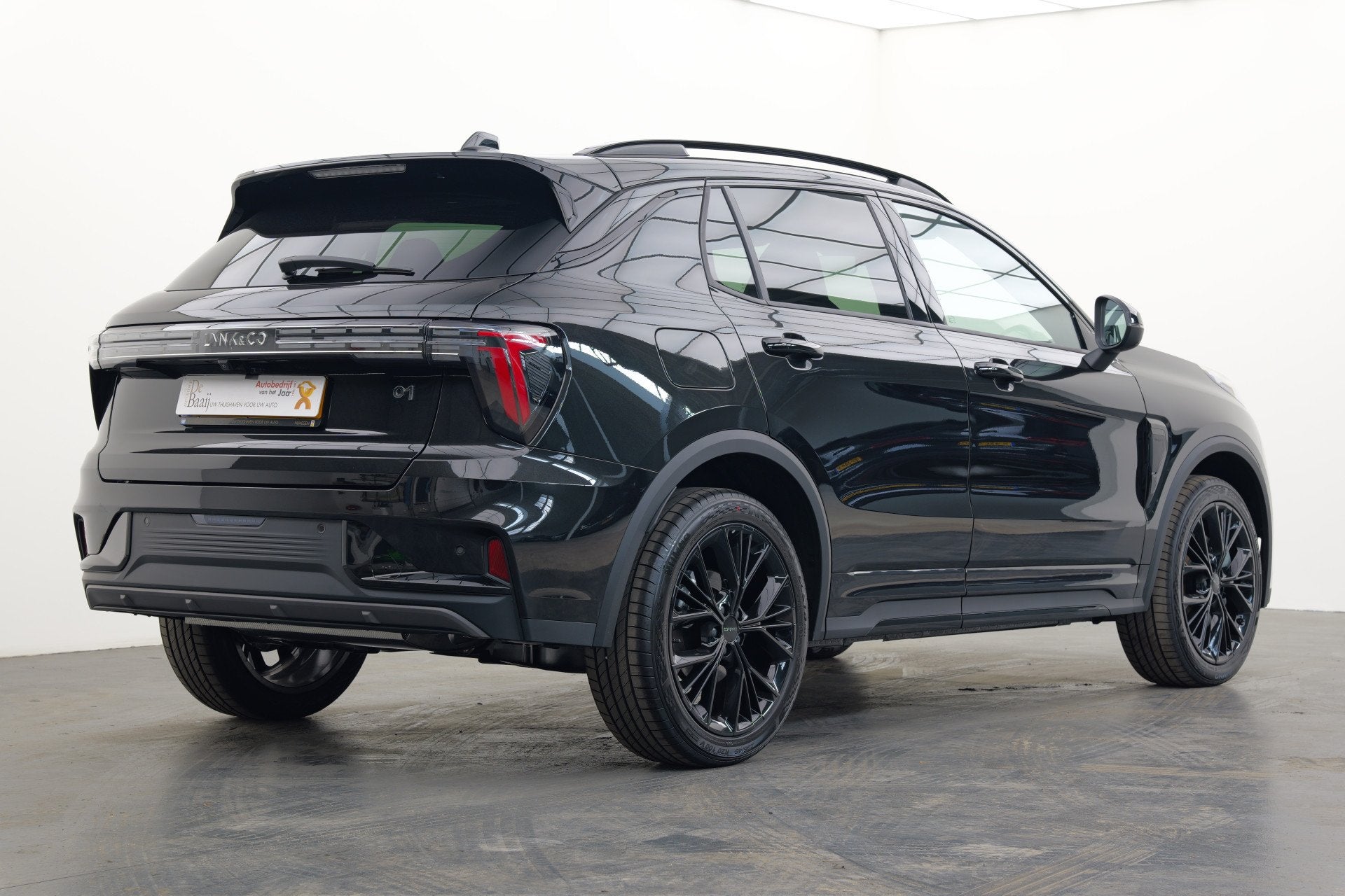 Lynk & Co 01 1.5 More | Direct leverbaar | Zo goed als nieuw, Auto's, 4 cilinders, Met garantie (alle), Zwart, Bedrijf