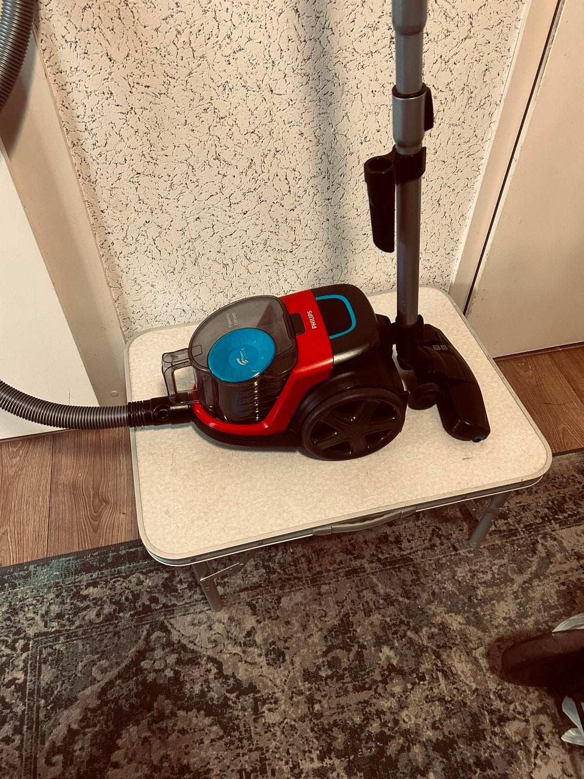 Goedewerkende Philips stofzuiger, Ophalen, Zo goed als nieuw, Reservoir, Minder dan 1200 watt