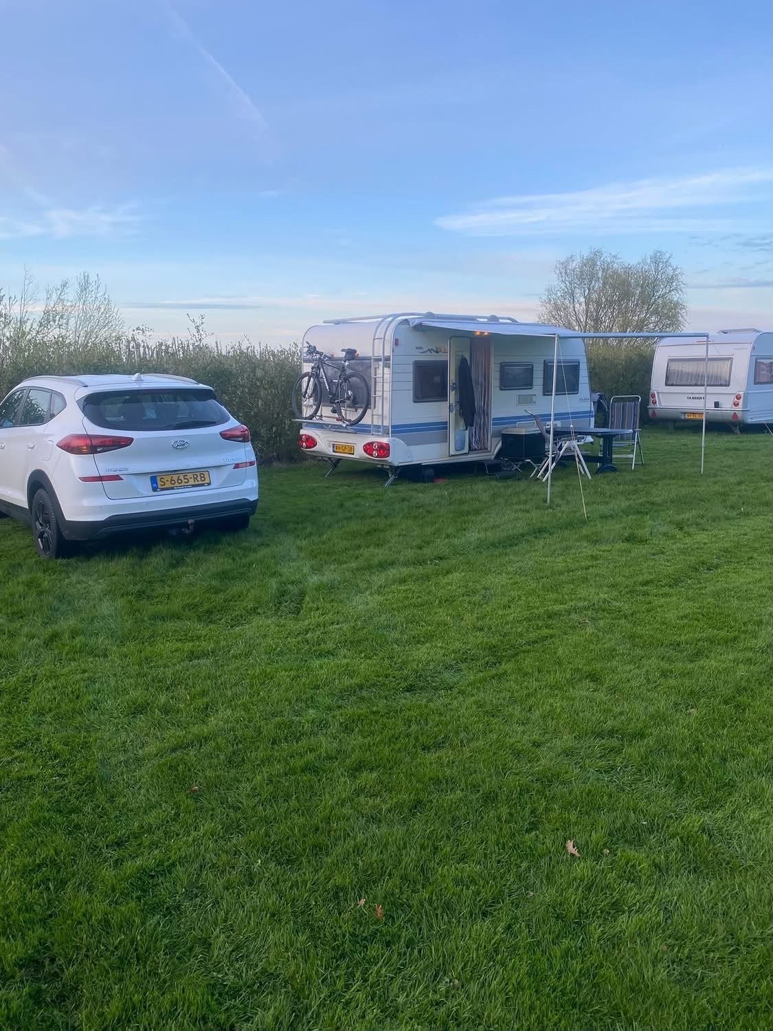 Hobby Excellent Easy caravan 450, Rondzit, Hobby, Omvormbare zithoek, Particulier