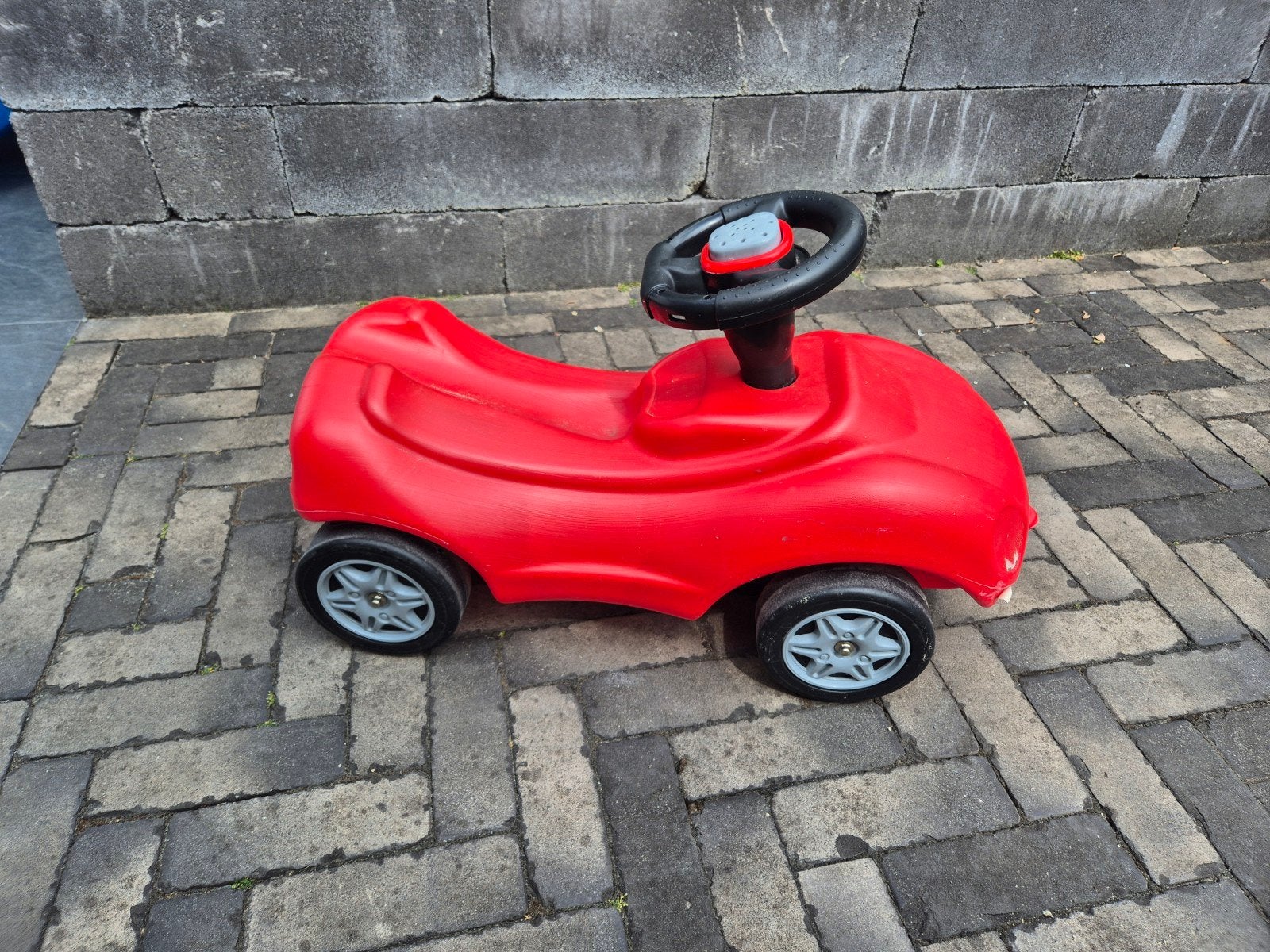 Rode speelgoed auto peuters buiten, Ophalen, Gebruikt