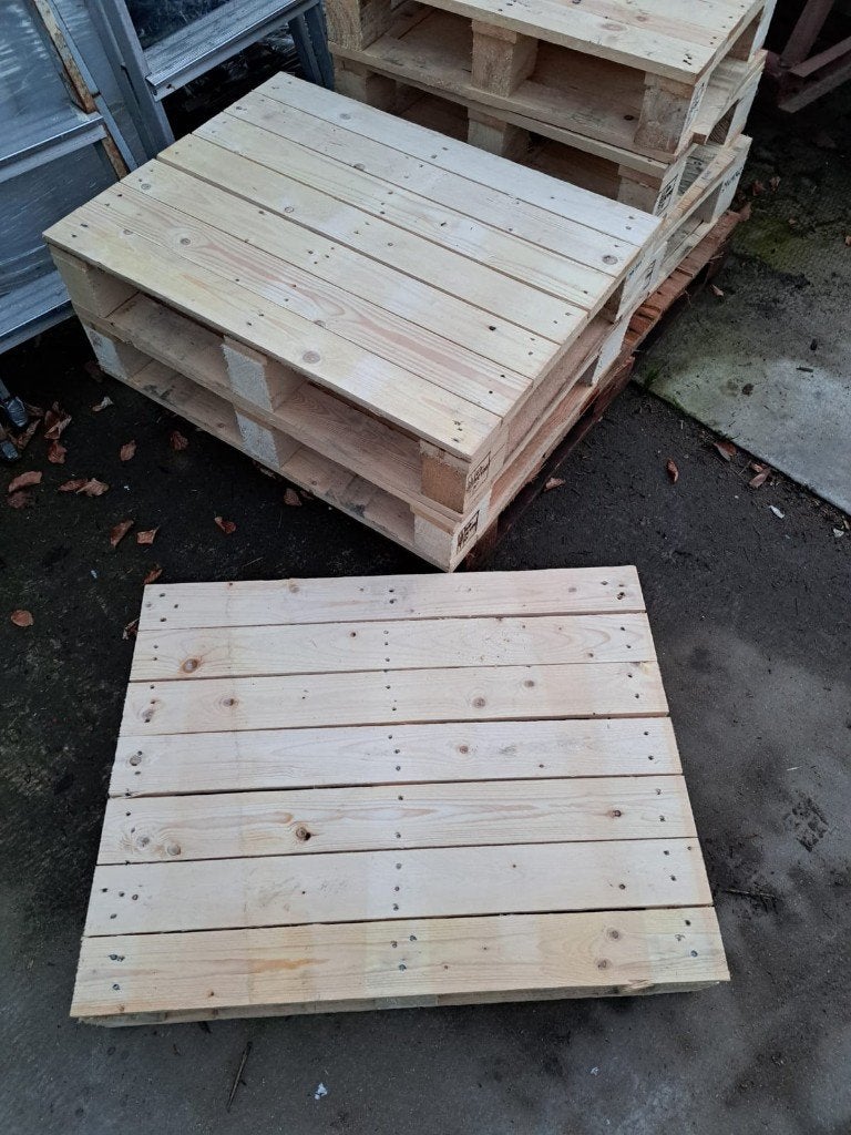 vlonderpallets en/of schutting of voor  hobby meubelen, Ophalen, Zo goed als nieuw, Hout