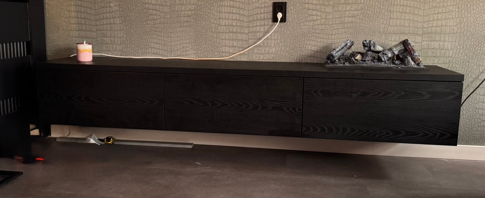 Zwevend tv kast met waterdamp kachel !!, Ophalen, Zo goed als nieuw, 200 cm of meer, Minder dan 100 cm