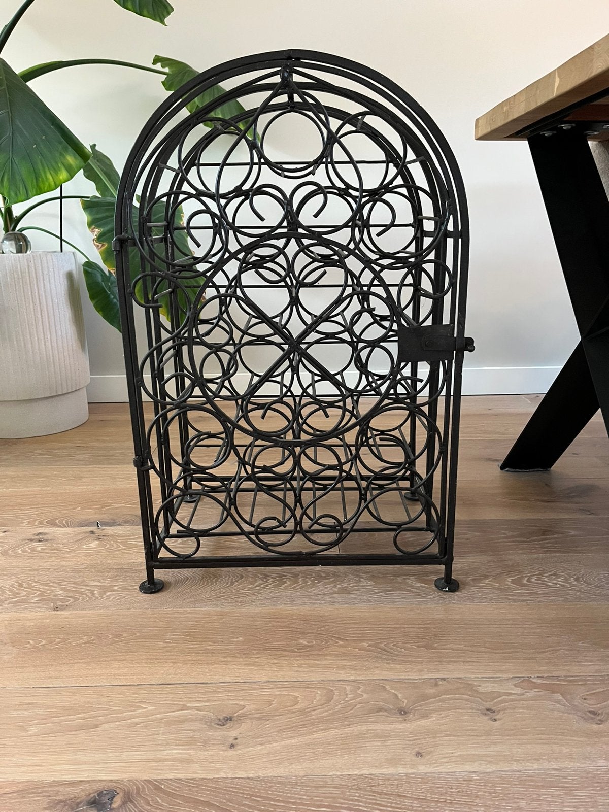 Klassiek metalen wijnrek, Huis en Inrichting, Woonaccessoires | Wijnrekken, Ophalen, Zo goed als nieuw