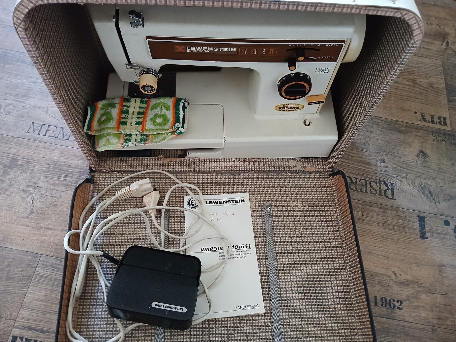 Lewenstein amazone 540 vintage naaimachine in koffer, Ophalen, Gebruikt, Naaimachine, Lewenstein