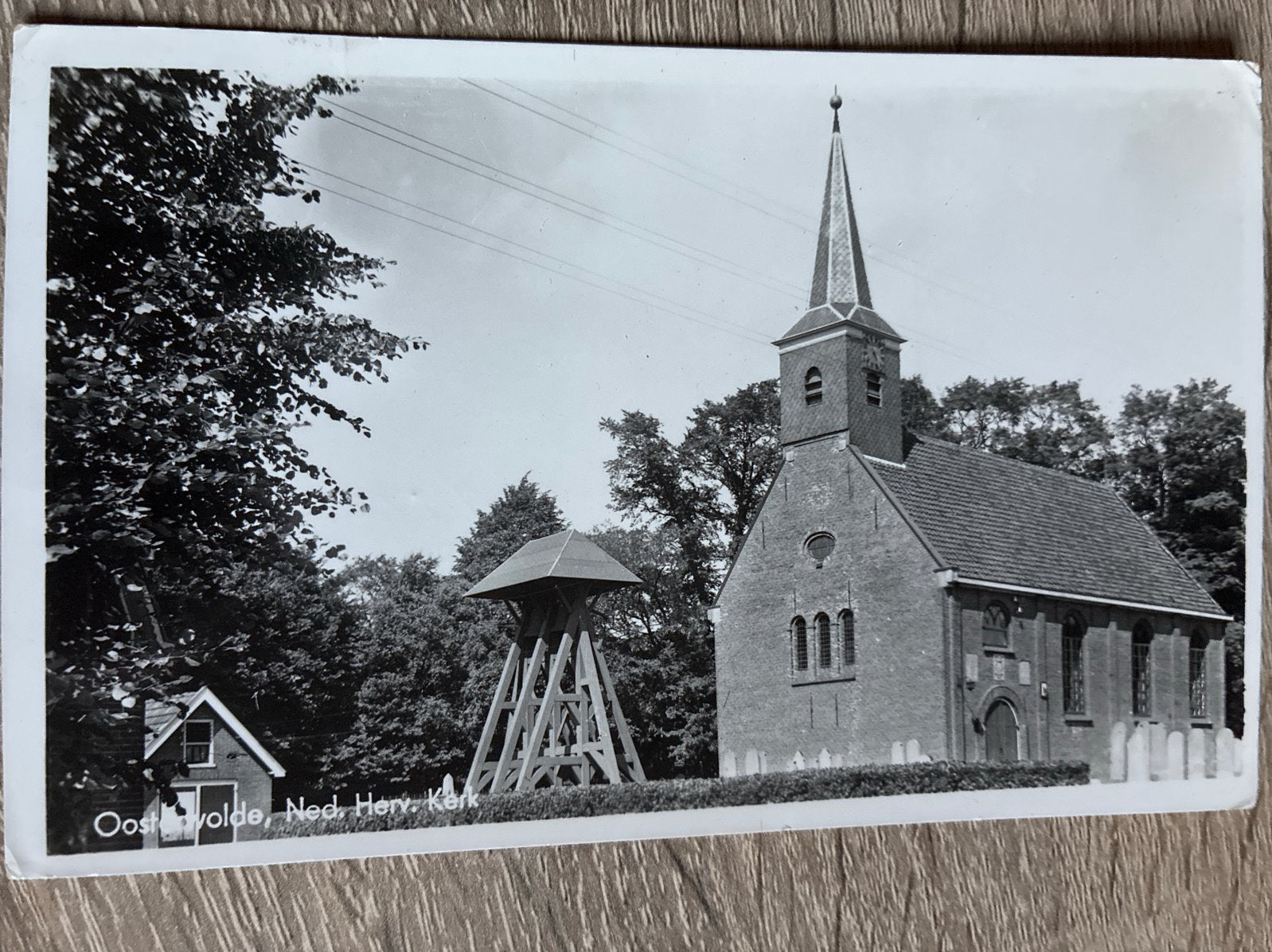 Oosterwolde , Ned. Herv. Kerk - oude Ansichtkaart, Ophalen of Verzenden, 1940 tot 1960, Gelopen, Groningen