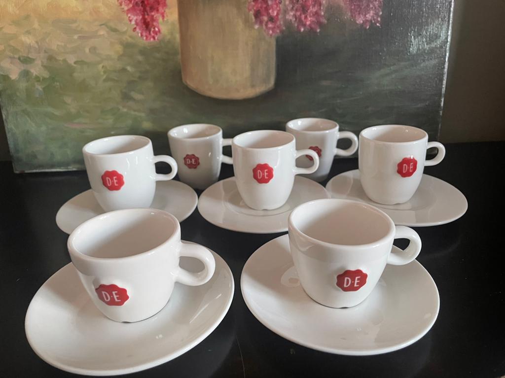 7 witte Douwe Egberts espresso kop&schoteltjes, Ophalen of Verzenden