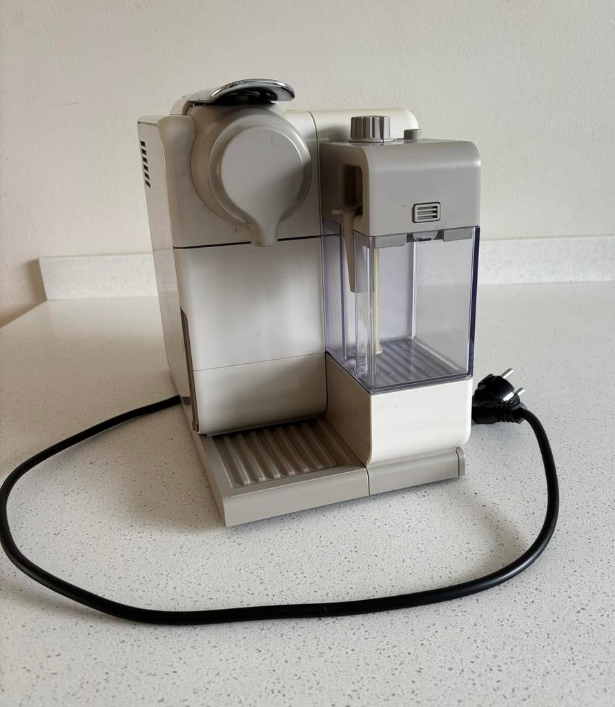 Nespresso Delonghi Latissima koffiemachine, Ophalen of Verzenden, Gebruikt, Koffiemachine