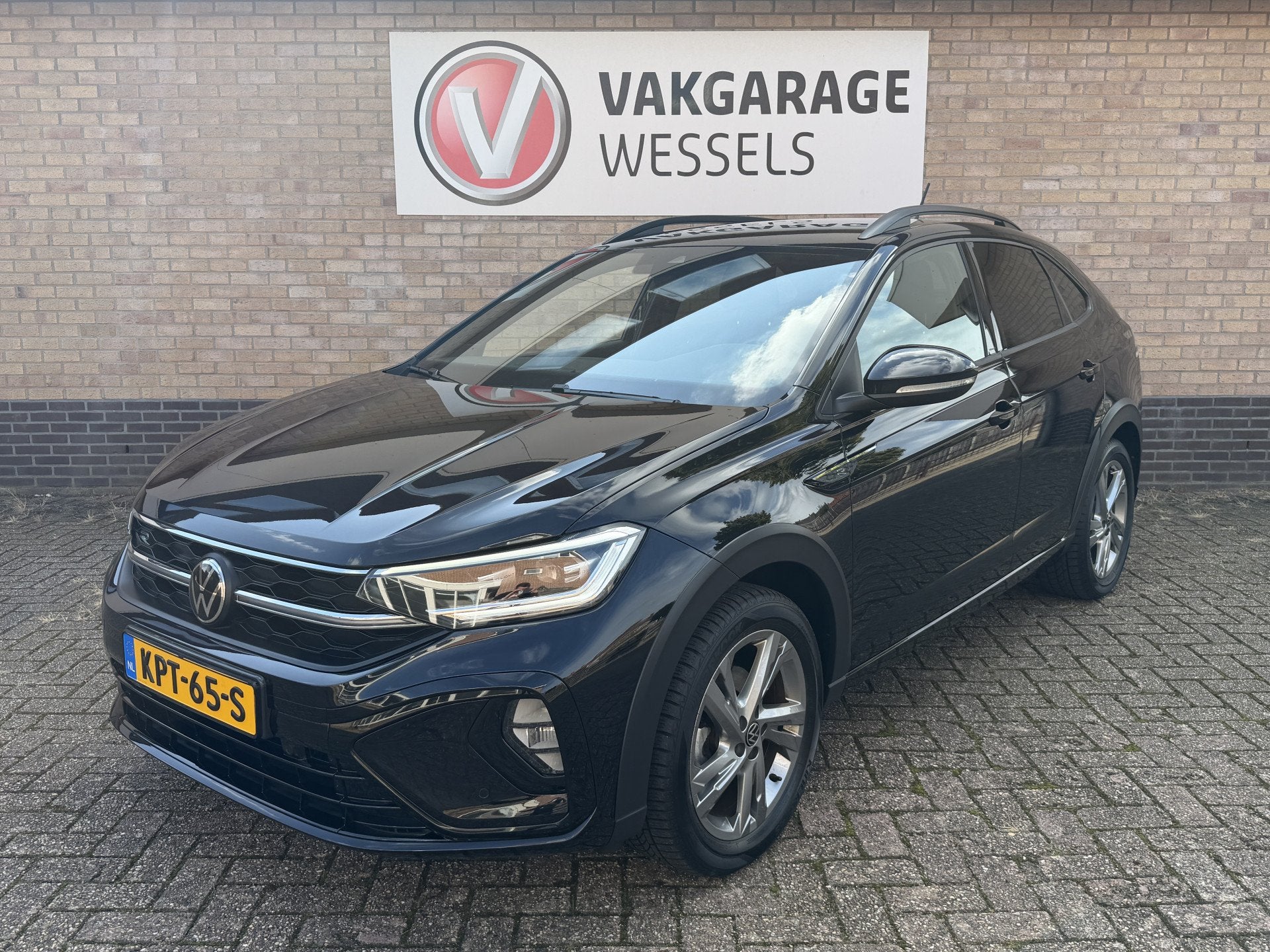 Volkswagen Taigo 1.0 TSI R-Line Business | Clima | Stoelverw, Auto's, 12 maanden, Stof, Gebruikt, Zwart