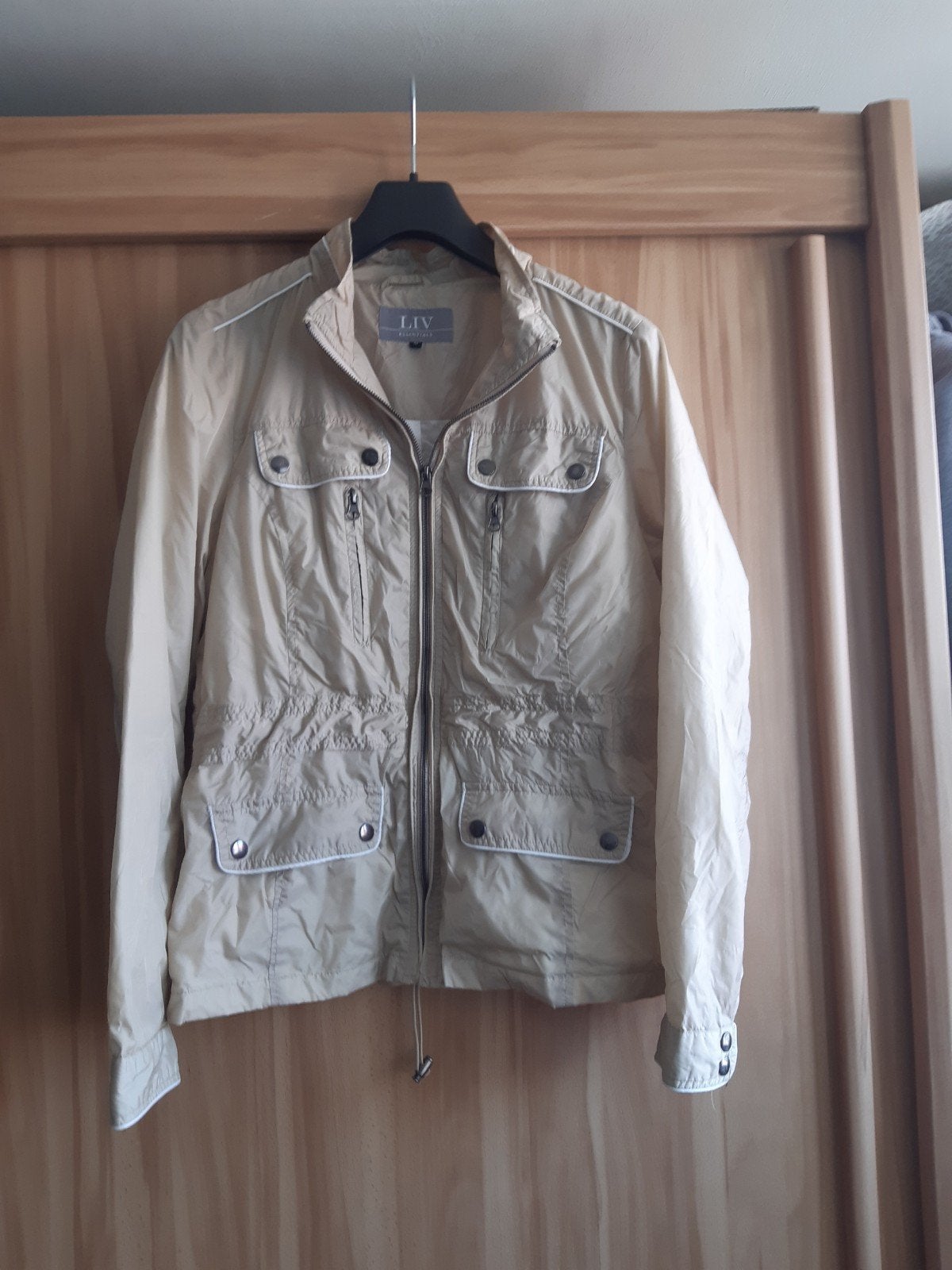 LIV Essentials Dames Zomerjas Maat 42 Beige, Beige, Maat 42/44 (L), Ophalen of Verzenden, Gedragen