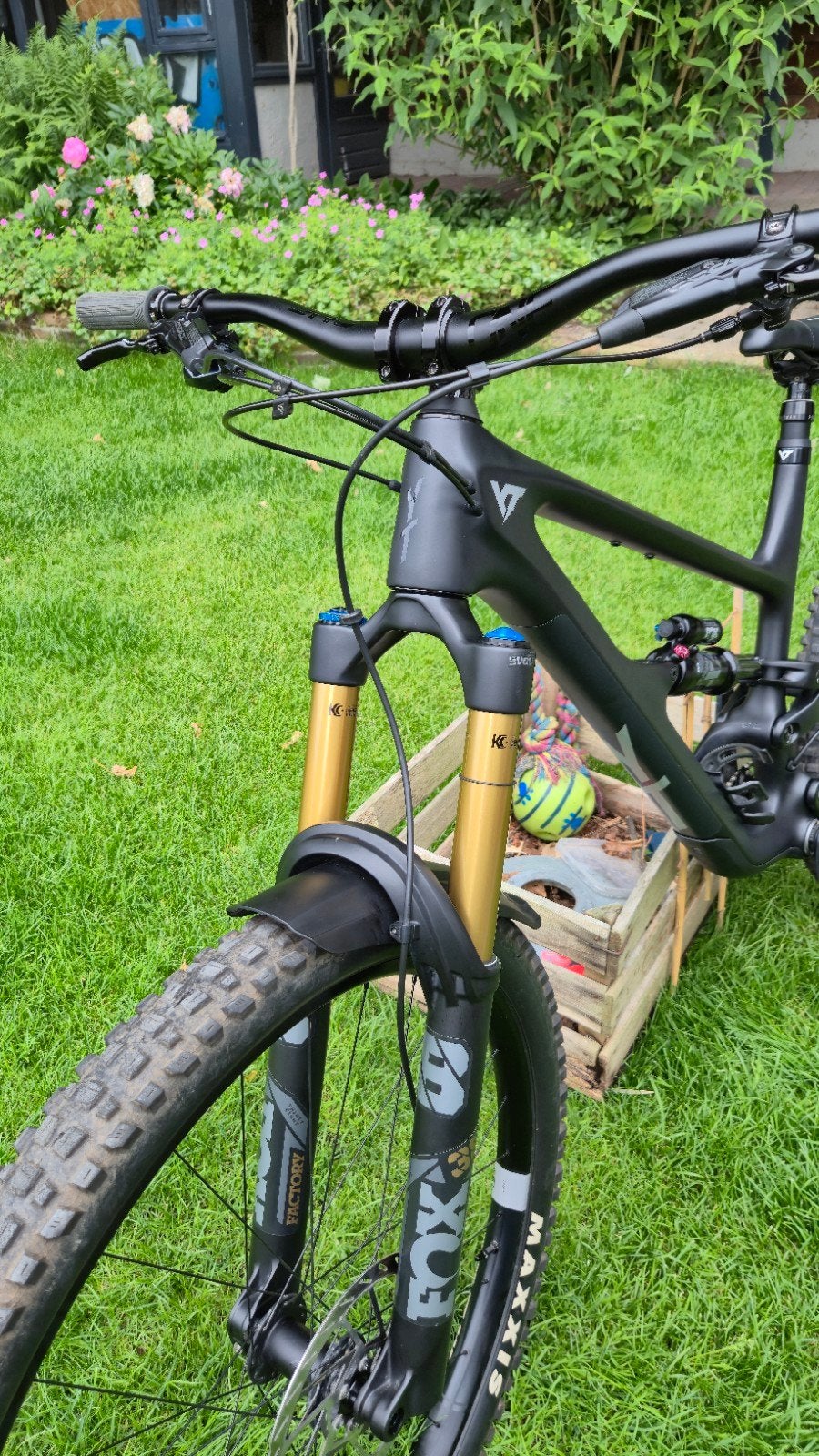 YT capra custom Mullet (Nieuw), Fietsen en Brommers, Fietsen | Mountainbikes en ATB, Fully, Ophalen, Zo goed als nieuw, Overige merken