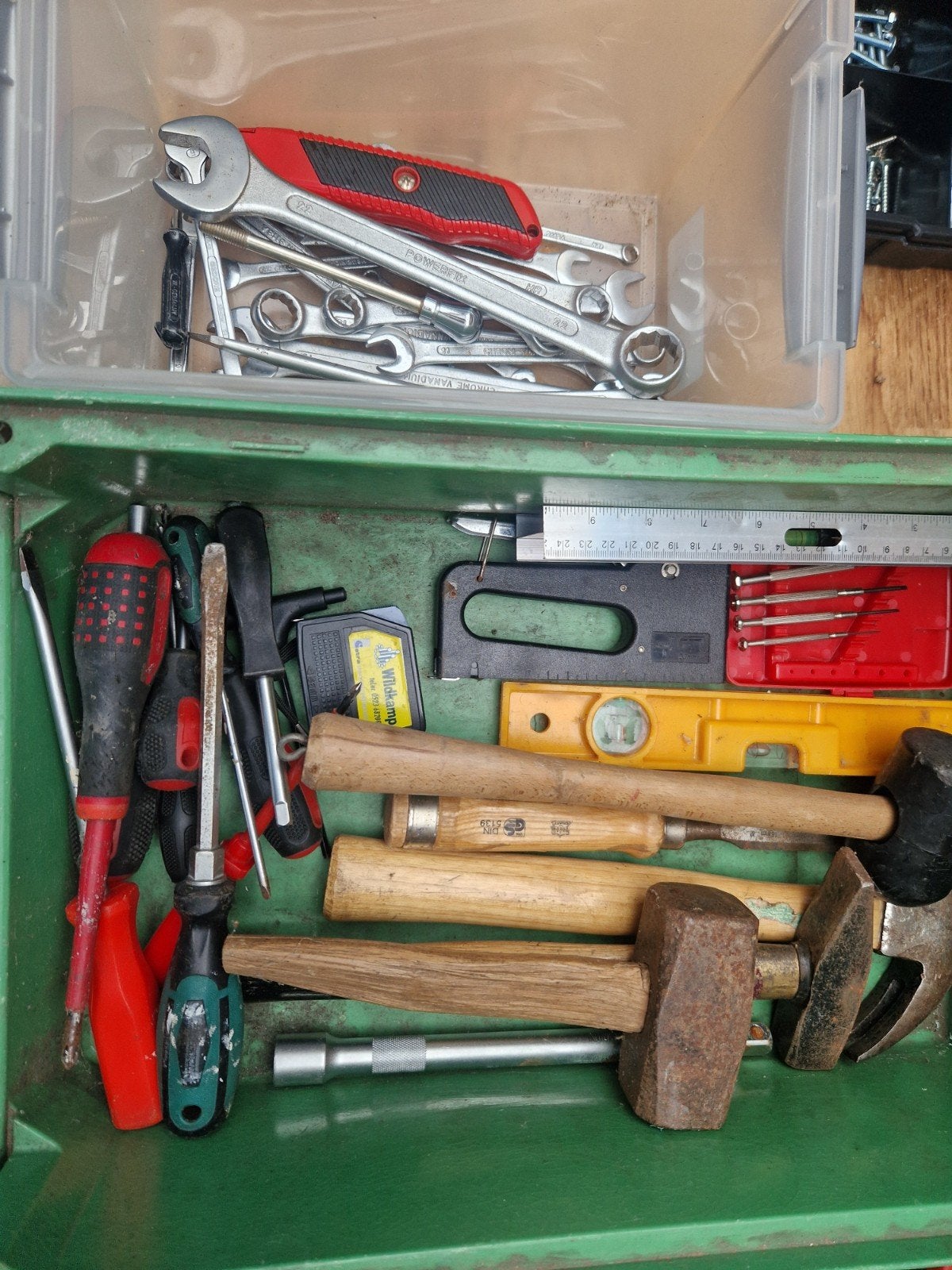 Diverse gereedschap, Ophalen