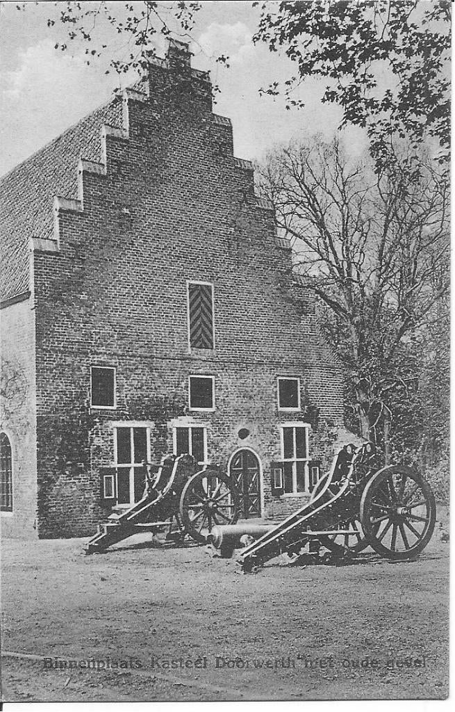 Binnenplaats kasteel Doorwerth met Oude gevel., Verzamelen, Ophalen of Verzenden, 1920 tot 1940, Ongelopen, Gelderland