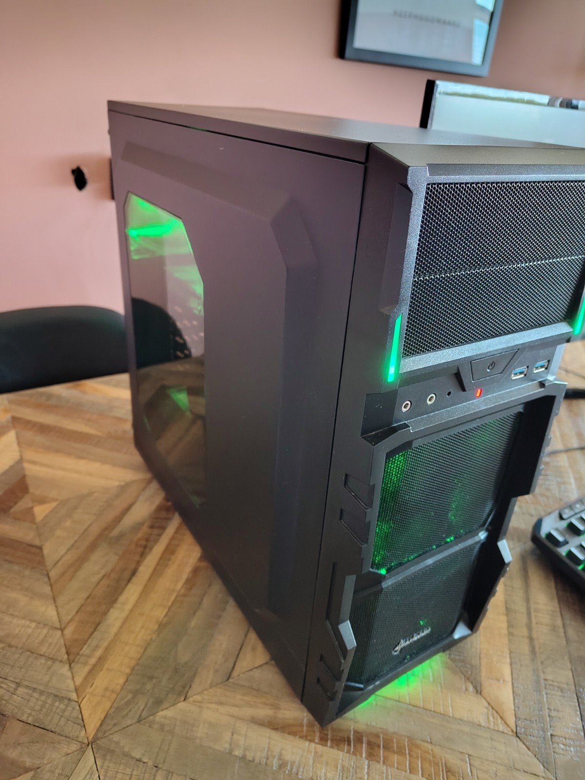 Gaming PC met GTX 1660 Super, 16GB RAM en Samsung Monitor, Gebruikt, 2 tot 3 Ghz, 1.43 TB (500GB SSD + 932GB HDD), Intel Core i5-9400F