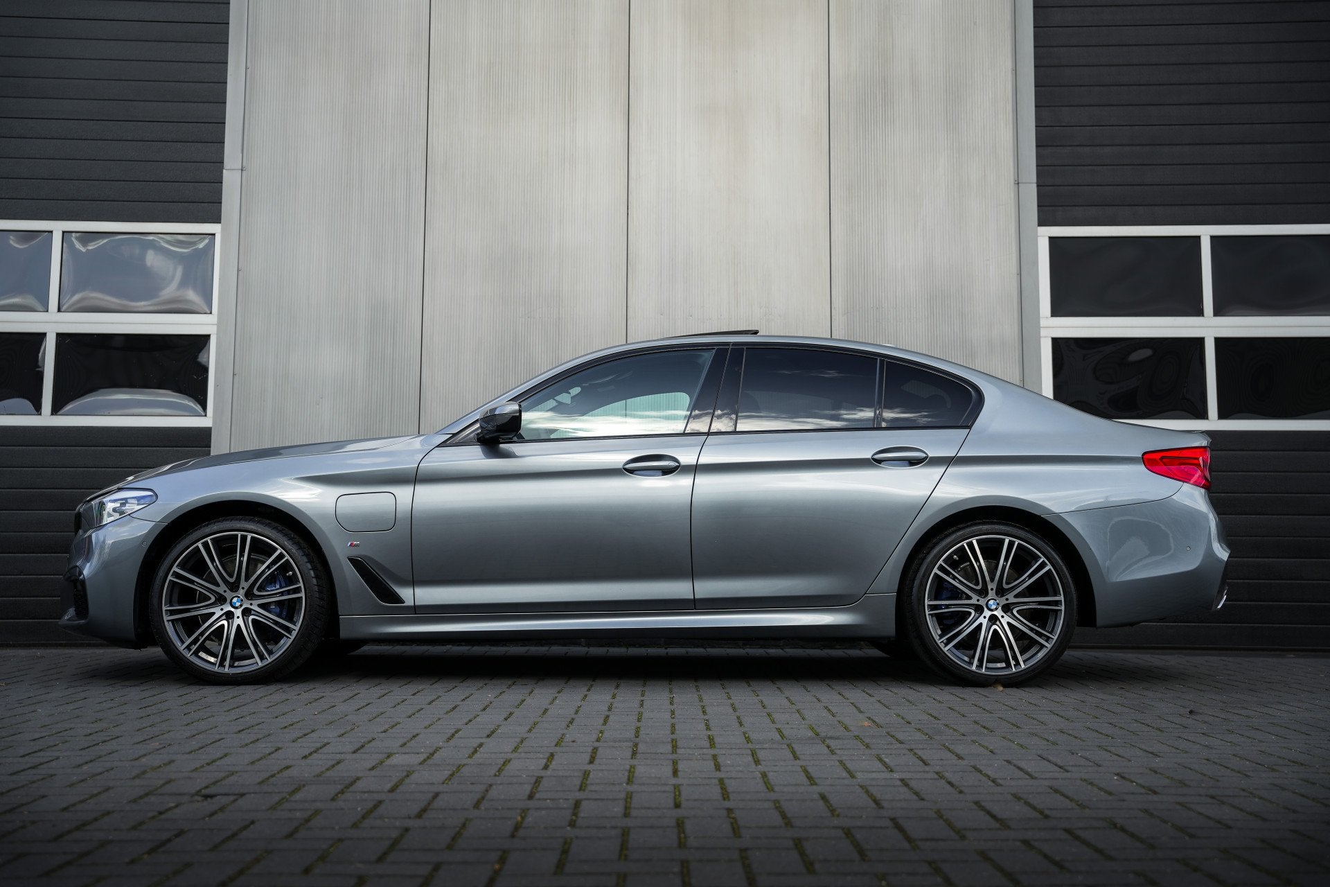 BMW 5 Serie 530e 252 PK iPerformance High Executive M-Sportp, Auto's, 1998 cc, Achterwielaandrijving, Gebruikt, 4 cilinders