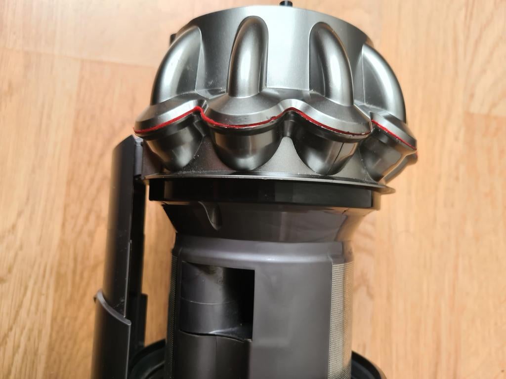 Goede Dyson V 11 Cycloon met Opvangbak  + Nieuwe Hepa Filter, Stofzuiger, Ophalen of Verzenden, Zo goed als nieuw, Minder dan 1200 watt