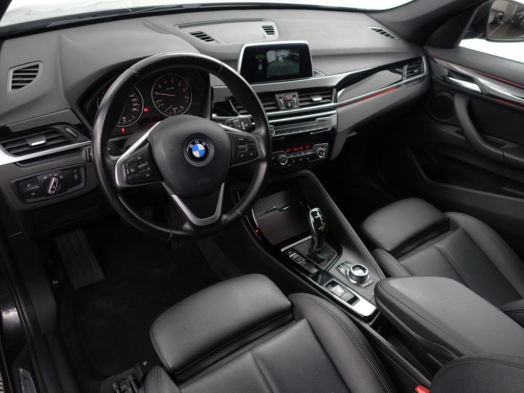 BMW X1 sDrive18i M Sport Aut- Sport leder Interieur, Sfeerve, Gebruikt, Met garantie (alle), Zwart, 3 cilinders