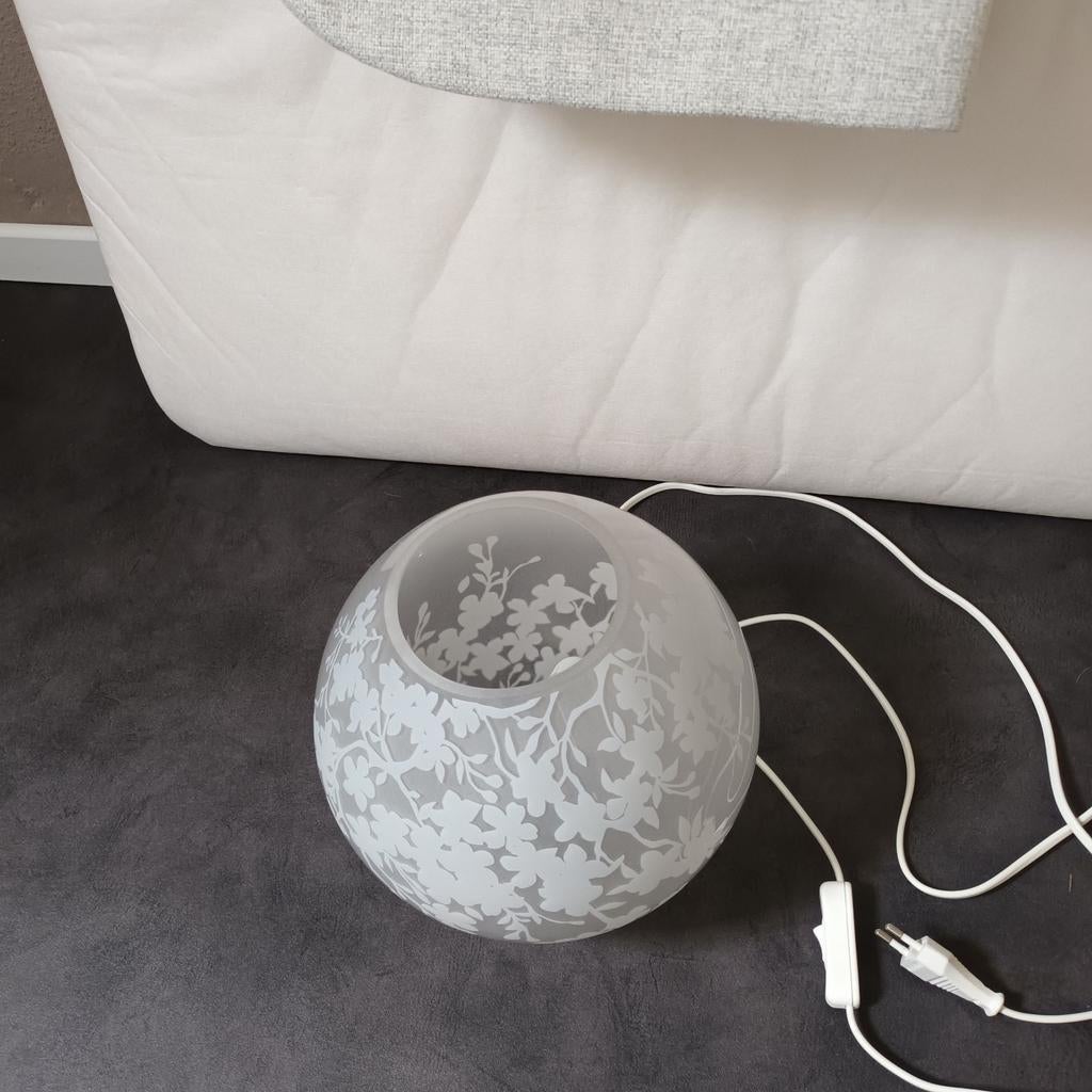 IKEA Tafellamp met Bloemopdruk, Huis en Inrichting, Lampen | Tafellampen, Ophalen of Verzenden, Glas, Minder dan 50 cm