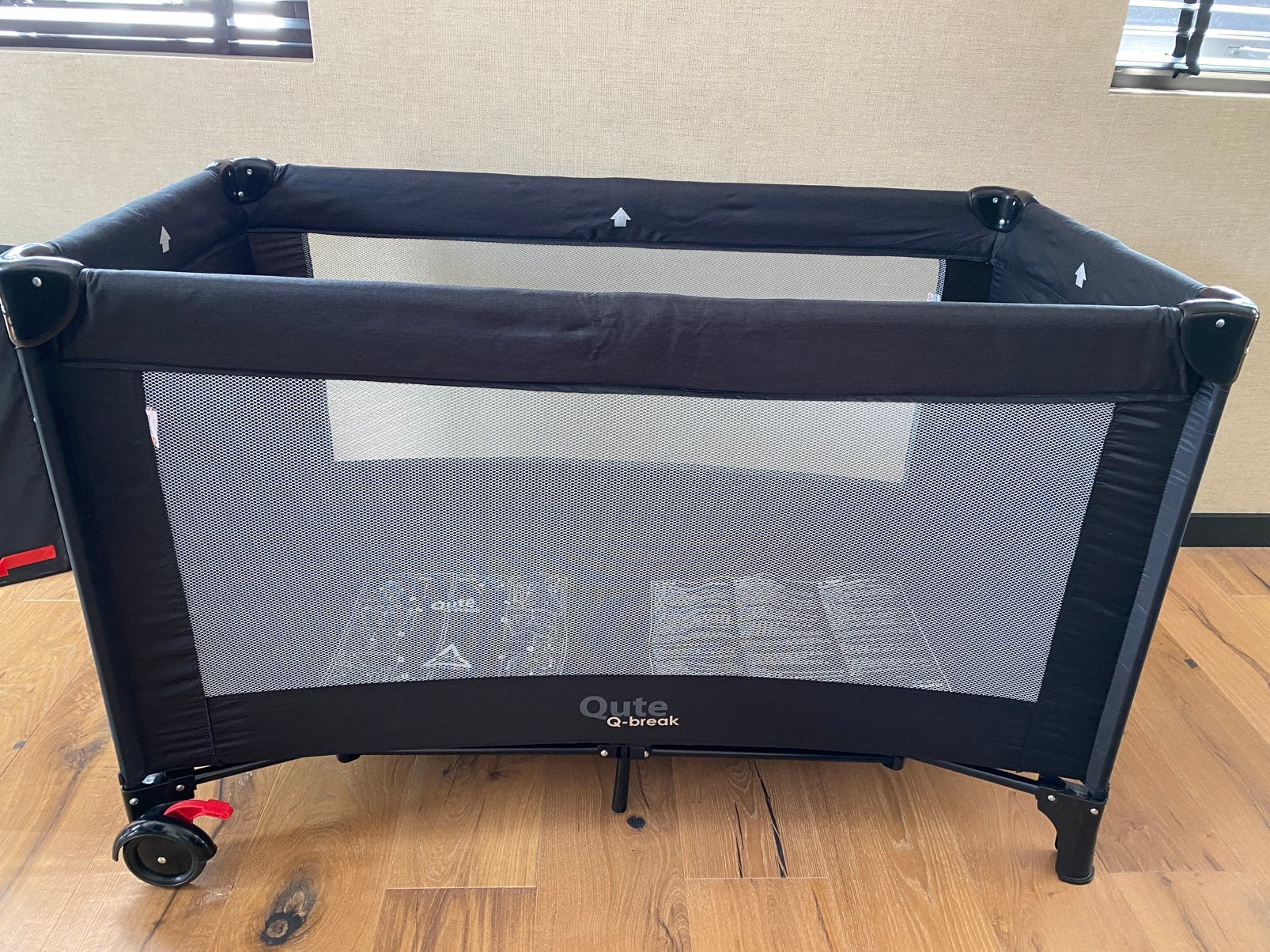 Qute Q-Break campingbed incl. matras, opberghoes, klamboe, Ophalen, Zo goed als nieuw, Reisbedje