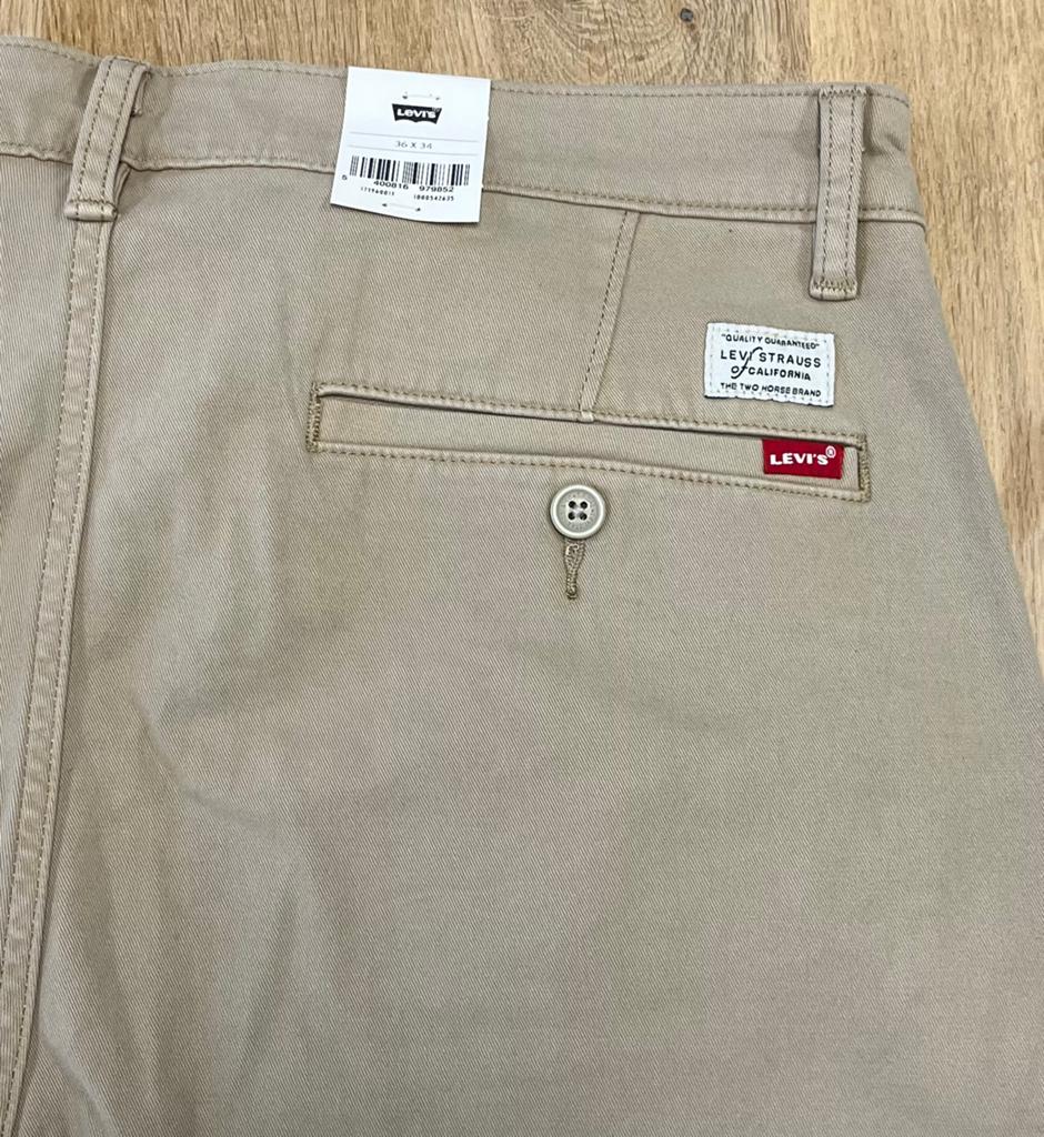 Levi’s standard tapered chinobroek - Maat W36 L34, Ophalen of Verzenden, Nieuw, Maat 56/58 (XL), Beige