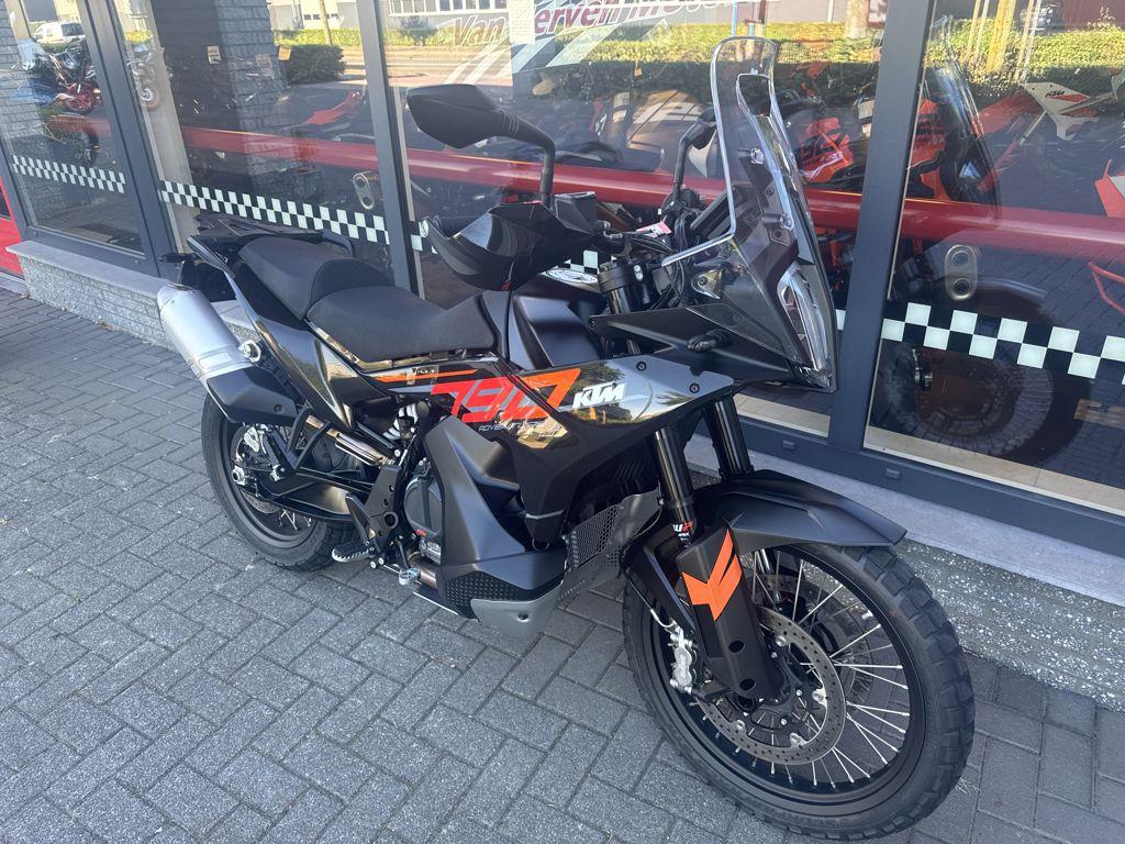 KTM 790 ADVENTURE 2024, Bedrijf, Toermotor