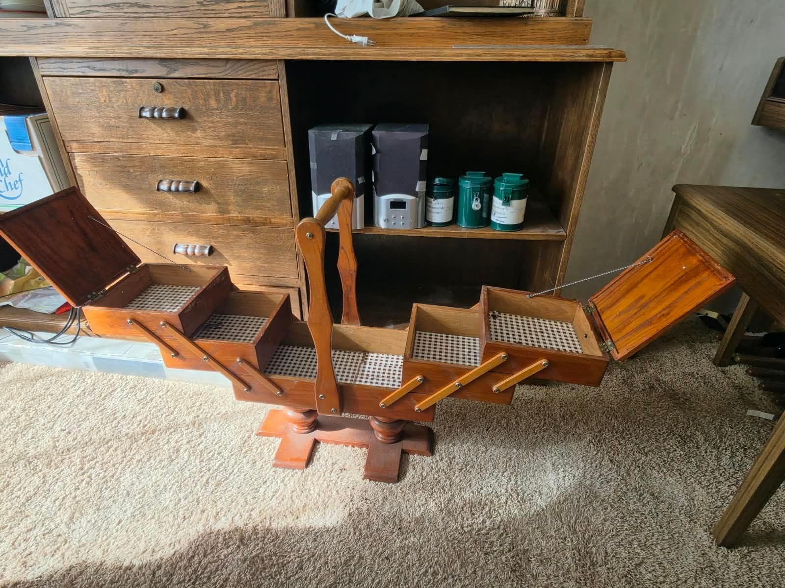 Vintage houten naaidoos op standaard, Ophalen, Gebruikt, Overige typen