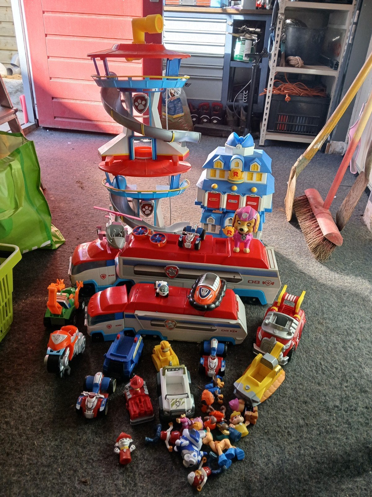 Grote Paw Patrol set - stoffig maar klaar voor ronde 2!, Ophalen, Gebruikt