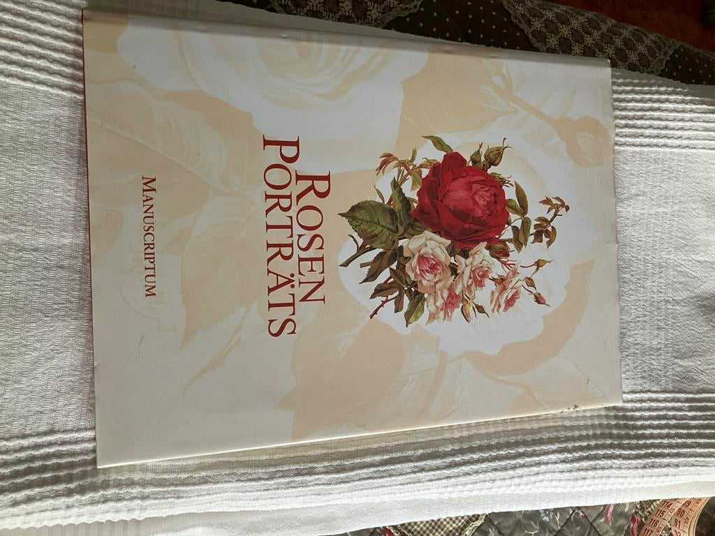 Rozen portretten ( Duits naslagwerk), Ophalen of Verzenden, Zo goed als nieuw