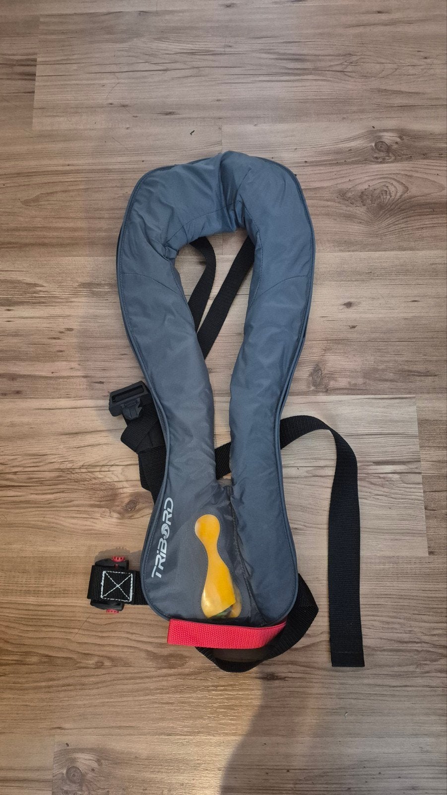 Tribord 150N reddingsvest, automatisch opblaasbaar, Watersport en Boten, Watersportkleding, Gebruikt, Tribord, Ophalen of Verzenden
